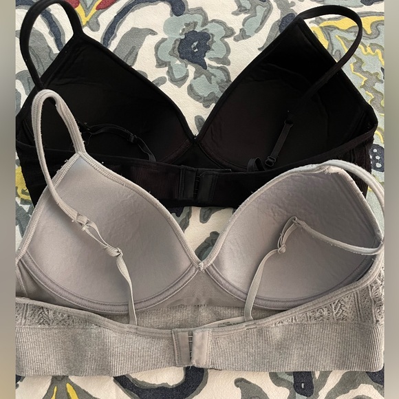 ⭐️SALE- NWOT Wire-Free Bras - 36A (2) - Picture 2 of 4